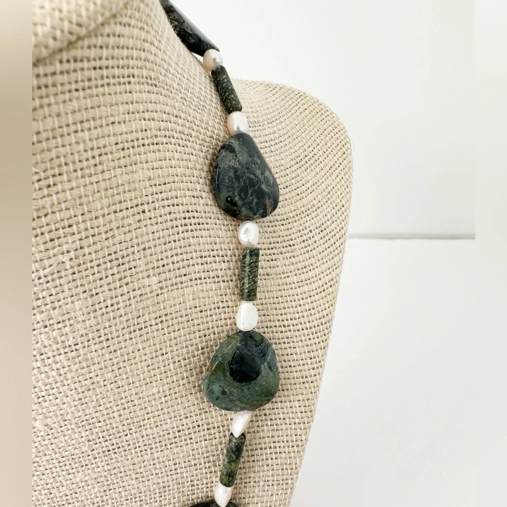 NWT Genuine Jasper, Black Onyx & Pearl Beaded Necklace Green Black White